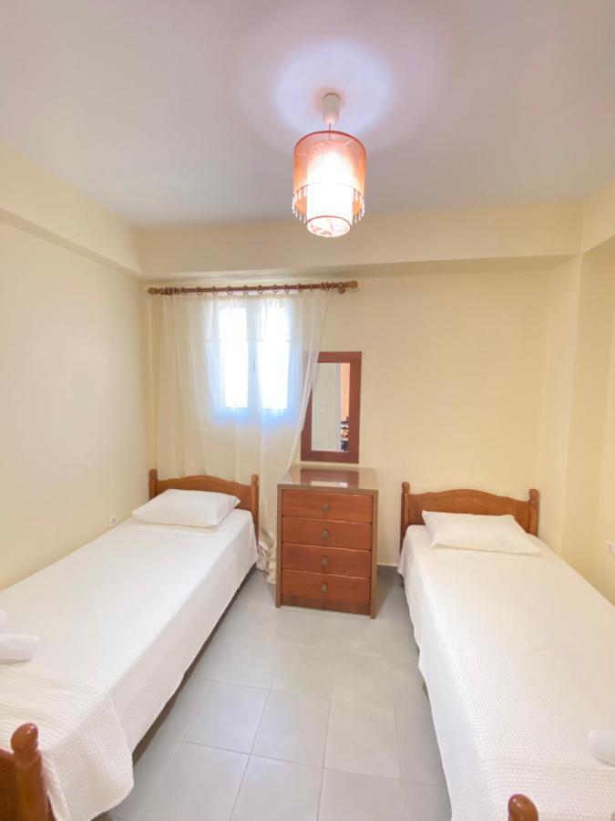 Veronika'S Apartment Химара Экстерьер фото