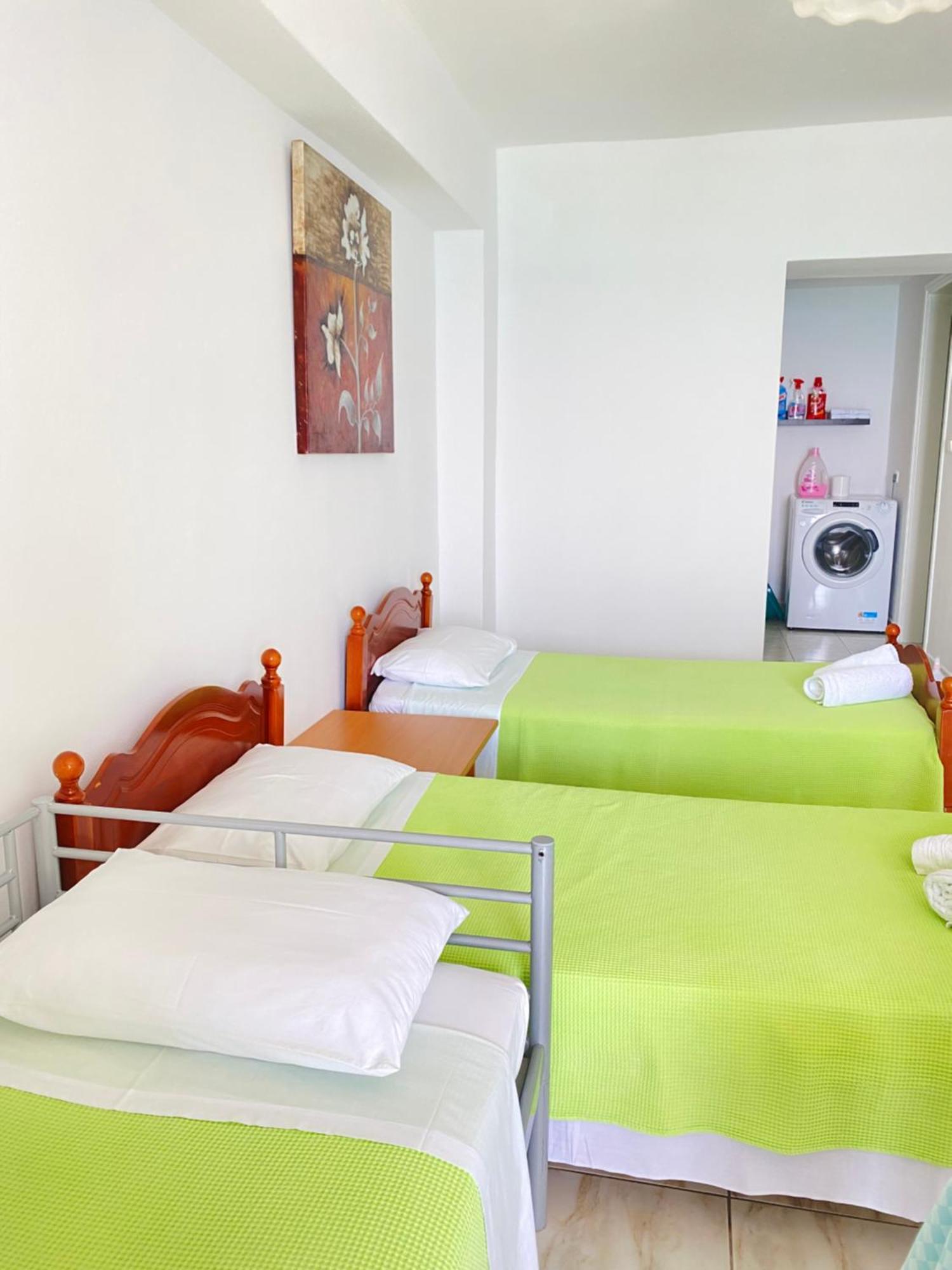 Veronika'S Apartment Химара Экстерьер фото
